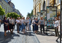 У Чернівці привезли виставку про комуністичний режим, яка експонується містами України