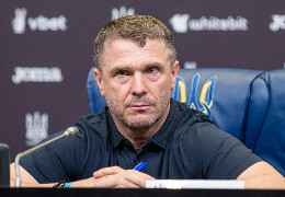 Сергій Ребров очолив збірну України з футболу: хто увійшов до його тренерського штабу?