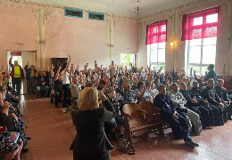 На Буковині ще одна громада перейшла з Московського патріархату до ПЦУ: люди проголосували одноголосно