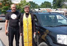 "Якщо не ми, то хто?": за тиждень релігійна громада на Буковині придбала на фронт два авто та квадрокоптер