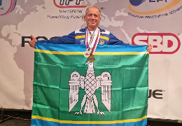 Депутат Чернівецької обласної ради переміг на чемпіонаті Європи з пауерліфтингу