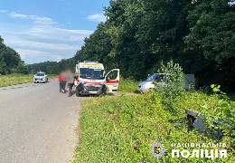 ДТП на Буковині: внаслідок зіткнення автомобілів травмувалася водійка