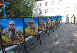 У селі на Буковині відкрили Алею пам’яті загиблим Героям