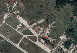Група українських дронів-камікадзе успішно атакувала російський військовий аеродром у Курську