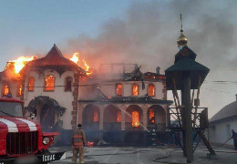 Спалив церкву та магазин: на Буковині судитимуть монаха УПЦ МП