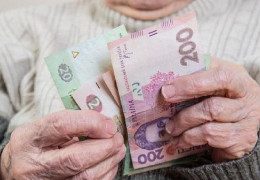 В Україні проведуть масштабне підвищення пенсій за новими правилами: до чого готуватися і скільки платитимуть