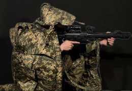 В Україні створили плащ-невидимку для Сил оборони, який захищає від ворожих тепловізорів і дронів