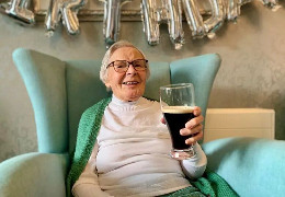 104-річна жінка про своє довголіття: "Пийте пиво і не виходьте заміж"