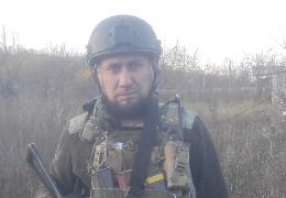 На війні - з початку 2014 року: військовий із Буковини Василь Бублик отримав "Золотий хрест" від Залужного