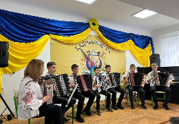 У Кадубовецькій громаді діти навчатимуться музики в оновлених класах місцевого будинку культури