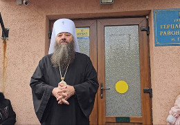 Митрополит Московської церкви Лонгін, якого звинувачують у розпалюванні релігійної ворожнечі, на суді попросив перекладача на румунську