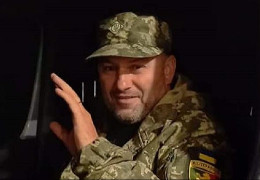 Військовий капелан із Буковини Василь Гасинець отримав почесний нагрудний знак від Головнокомандувача Збройних сил України