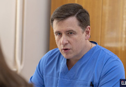 Призначення Домбровського керівником Чернівецької обласної клінічної лікарні зняли з розгляду сесії облради, як і інші кадрові питання