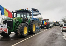Терміново! Румунські фермери заблокували вже два пункти пропуску на Буковині