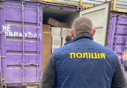 На "Калинівському ринку" у Чернівцях поліція вилучила з незаконного обігу тютюнової продукції на 1,8 млн гривень