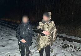 Буковинські прикордонники на фотопастку виявили двох ухилянтів, які прагнули незаконно перетнути українсько-молдовський кордон