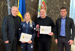 Роман Клічук у Ратуші подякував чернівчанці Соломії Винник, яка на Чемпіонаті Європи з вільної боротьби завоювала бронзову медаль і гідно представила Україну