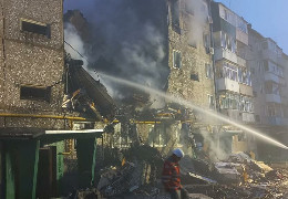 Страшна ніч у Сумах. Внаслідок нічної атаки росії є загиблі, десятьох людей вдалося врятувати з-під завалів, знищено 20 і пошкоджено 50 квартир