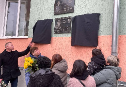 Вічна памʼять Героям: у Чернівцях відкрили меморіальні дошки захисникам