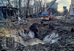 Наслідки ракетної атаки на Київ: постраждали 10 людей, серед яких дитина