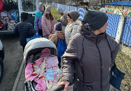 Волонтери допомогли евакуювати на Буковину 23 людини з Великописарівської громади Сумщини