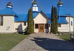 Церкву на Буковині розписали рашистською символікою