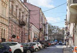 У Чернівцях розпочинають ремонт вулиці Заньковецької: рух вулицею повністю перекриють до вересня