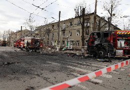 Мінімум п'ятеро загиблих, включаючи співробітників ДСНС: у Мережі показали результати ударів рашистів по Харкову
