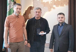 Будує на Сході фортифікації: керівника компанії «ПМК-76» Василя Каглянчука нагородили відзнакою облради «За заслуги перед Буковиною»