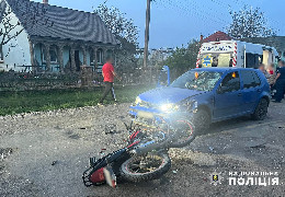 У Банилові-Підгірному водій легковика збив мотоцикліста і втік з місця пригоди