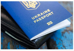 Чоловіки України від 18 до 60 років більше не зможуть отримувати паспорти за кордоном:  деталі постанови