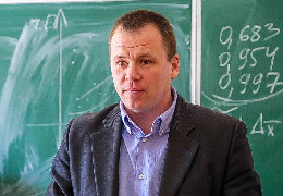 Руслан Білоскурський стане новим ректором ЧНУ імені Юрія Федьковича. За кого і скільки голосів віддали виборці