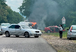 Рятувальники показали наслідки жахливої аварії на трасі  М-19 Чернівці-Тереблече