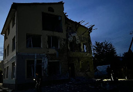Нічна атака дронів на Львівщину. Зросла кількість поранених. Показали пошкоджені будівлі