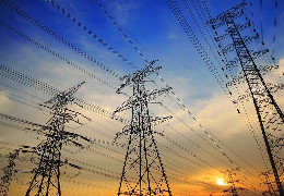 Буковинські енергетики розповіли, чому відбуваються затримки з підключенням споживачів по графіку: "Щоб випадково не «вирубити» пів області"