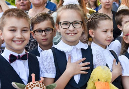 У Новодністровську діти підуть до школи 19 серпня. Осінніх та весняних канікул не буде