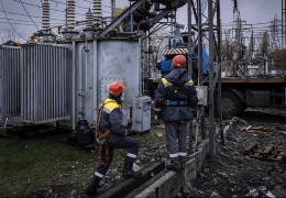 Як вирватися з темноти: українців можуть врятувати тільки місцеві органи влади разом з приватним бізнесом щодо децентралізації генерації електроенергії