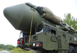 "Долетить до Києва за 8-10 хвилин". Чи наважиться росія вдарити балістичною ракетою РС-26 "Рубеж"? У фокусі - Центри прийняття рішень