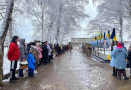У селі Панка на Сторожинеччині відкрили Алею Слави з фото і прізвищами односельчан, які поклали життя за Україну