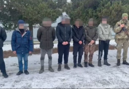 На Буковині 16-річні підлітки робили бізнес на ухилянтах: за 3-8 тисяч євро переводили їх до Румунії