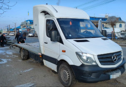 У Чернівцях повідомили про підозру організатору схеми та його спільнику за незаконне ввезення авто як гуманітарної допомоги