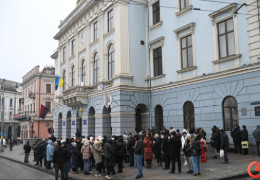 Під Ратушею було неспокійно: Міська рада передала в суборенду територію недобудованого ЖК на вулиці Рівненській