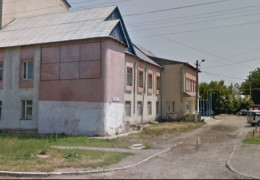 У Хотині лікарню перебудують під житло за ціними у 2-3 рази вище ринкових - "Наші гроші"