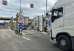 На Буковині запрацювала електронна черга для вантажівок на трьох пунктах пропуску