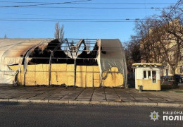 У Чернівцях судитимуть чоловіка, який спалив намети із гуманітарною допомогою на Соборній площі
