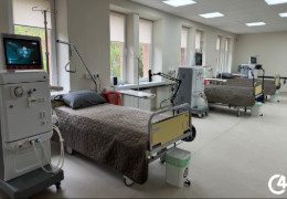 У Чернівцях відкрили перше в місті амбулаторне відділення гемодіалізу з медичною апаратурою світового рівня
