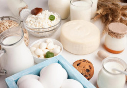 Небезпека не кухні. Як довго молочні продукти можуть стояти на столі? Відповідь вас здивує