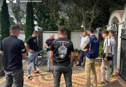 У Чернівцях за контрабанду з Румунії вугільних фільтрів на 15 мільйонів гривень судили місцевого жителя. Товар вирішили конфіскувати і... знищити