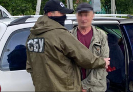 На Буковині СБУ затримала рідних братів, колишніх "лісничих", які зайнялися "зеленим туризмом" з утікачами від мобілізації. З кожного ухилянта брали по 11 тисяч євро