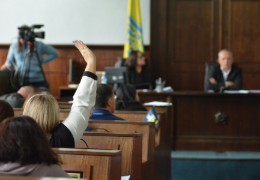 Чернівецька територіальна громада на рівному місці може втратити сто мільйонів гривень. Сергія Добржанського закликають виключити з міськвиконкому
